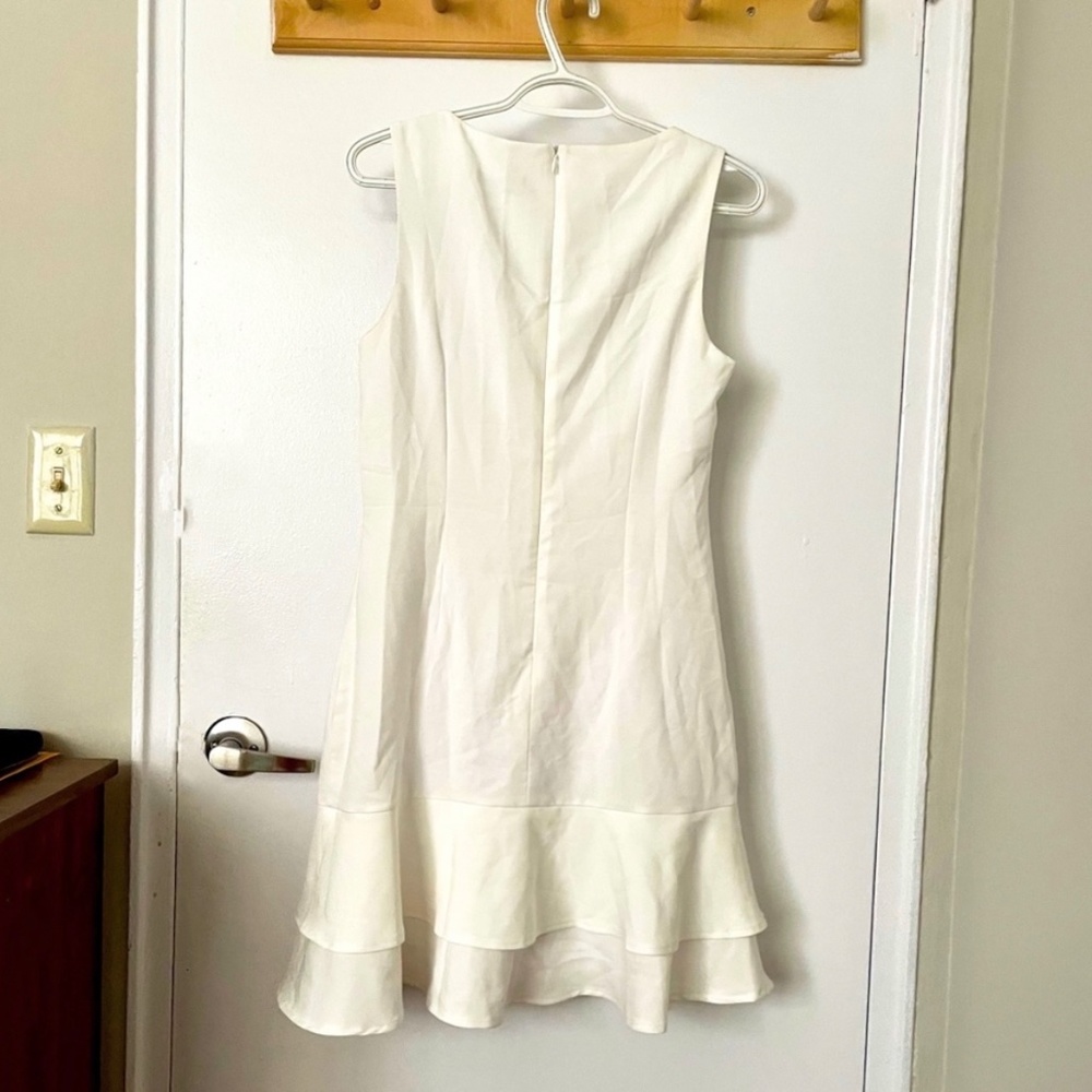 White mini dress size M never used